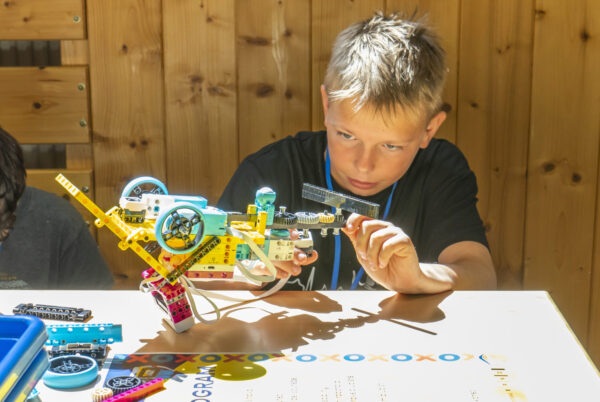 Náhledová fotka k článku: Druhý ročník soutěže Roboexpo na naší škole