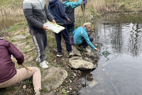 Náhledová fotka k článku: Hurá, voda! – Čtvrťáci v terénu
