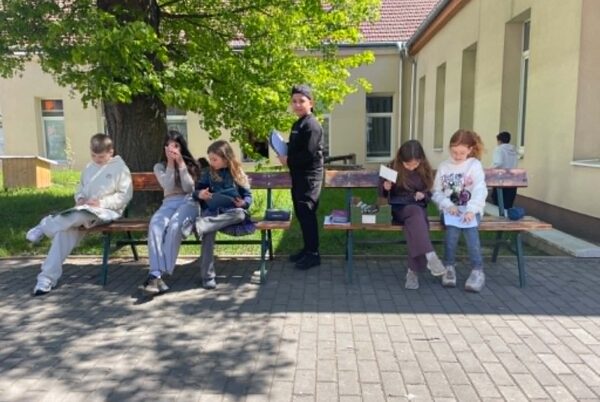 Náhledová fotka k článku: Školní zahrada je náš poklad 🤩🌱